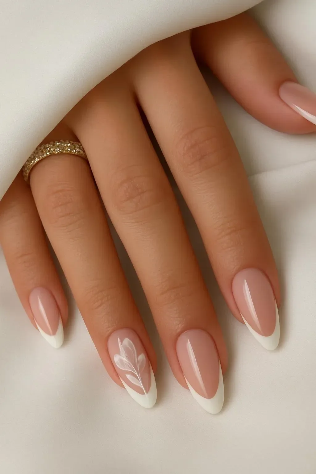 Beautiful engagement nail ideas for the perfect wedding day