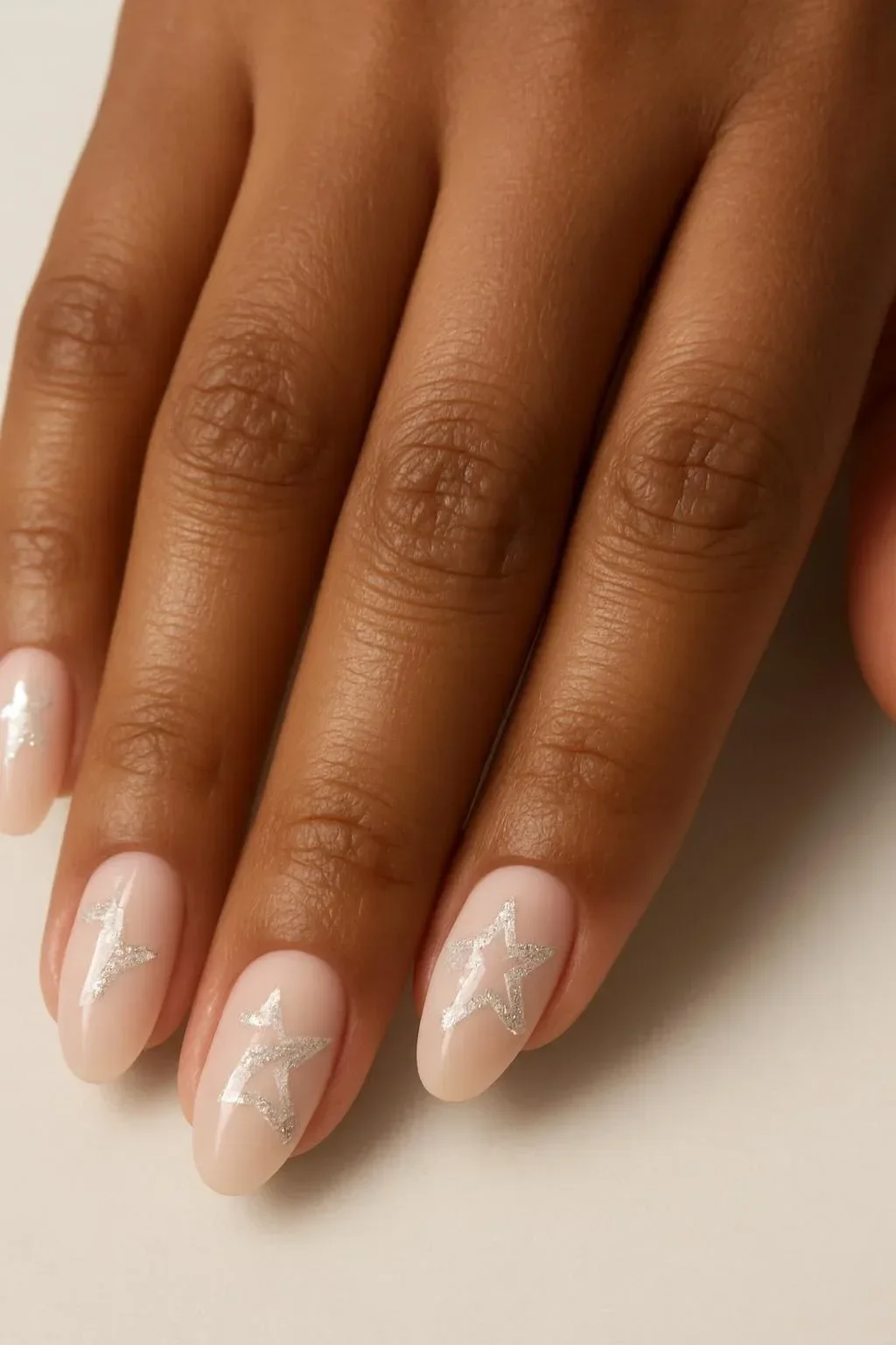 Beautiful New Year's nails with acrylic and gel designs for the perfect celebration.