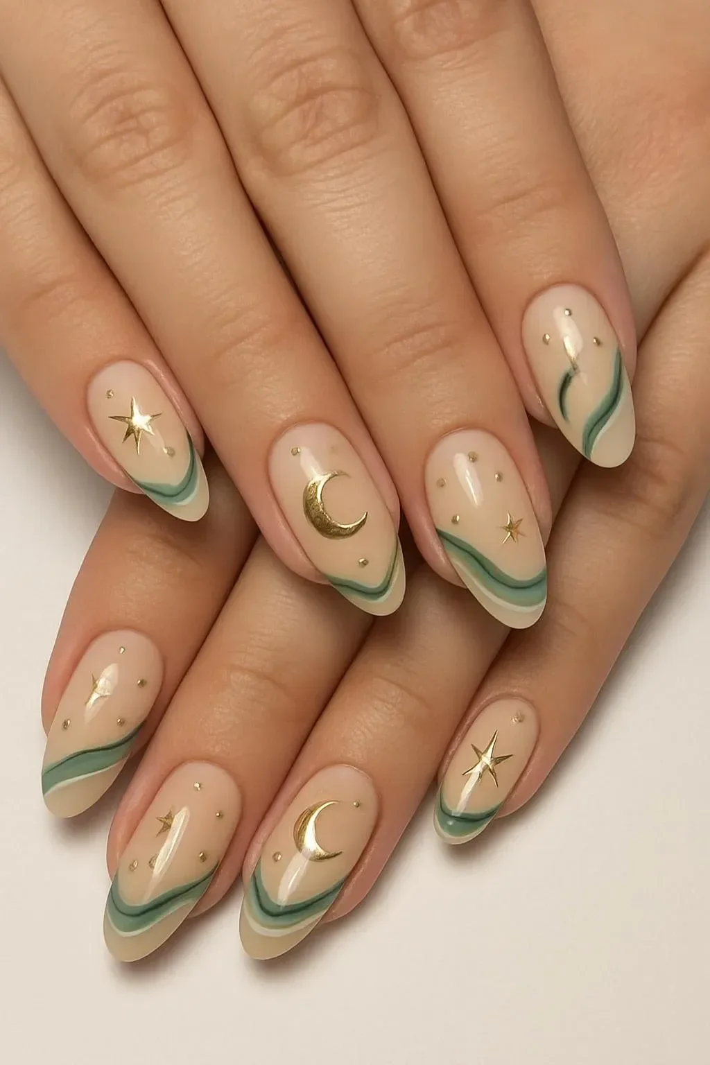 Elegant green nails designs for a stylish manicure