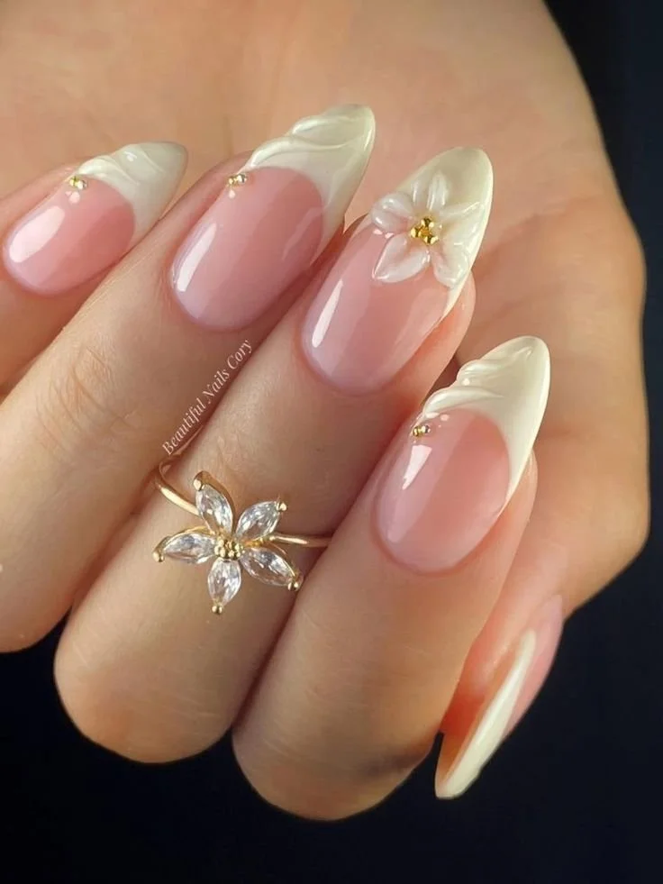 Elegant February nail ideas featuring stunning designs for your winter manicure.